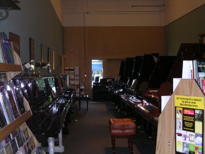 piano store